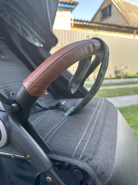 Коляска прогулянкова