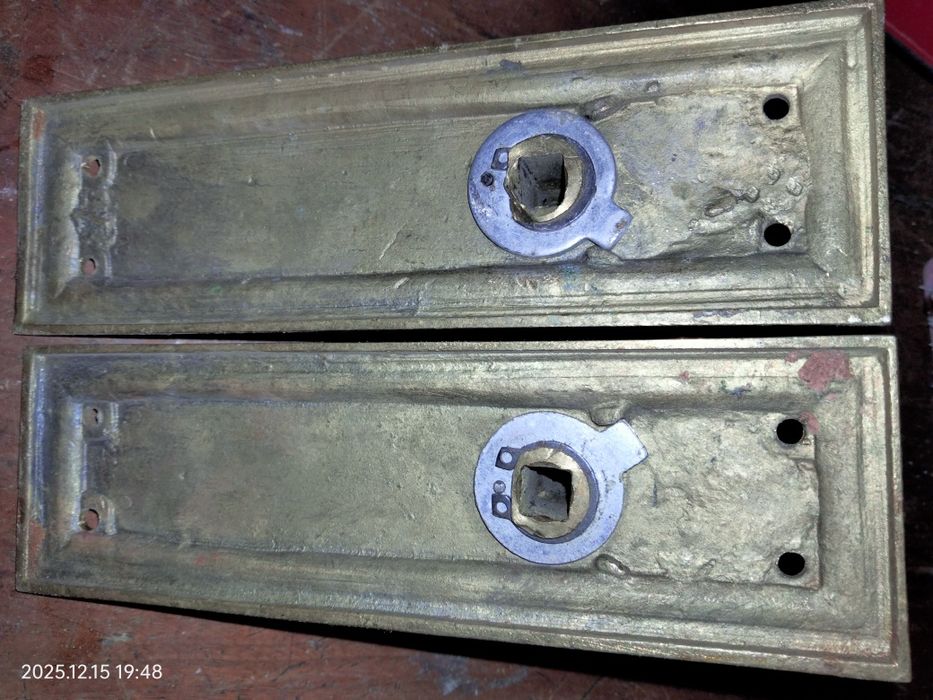 Ручки дверні,старовинні.