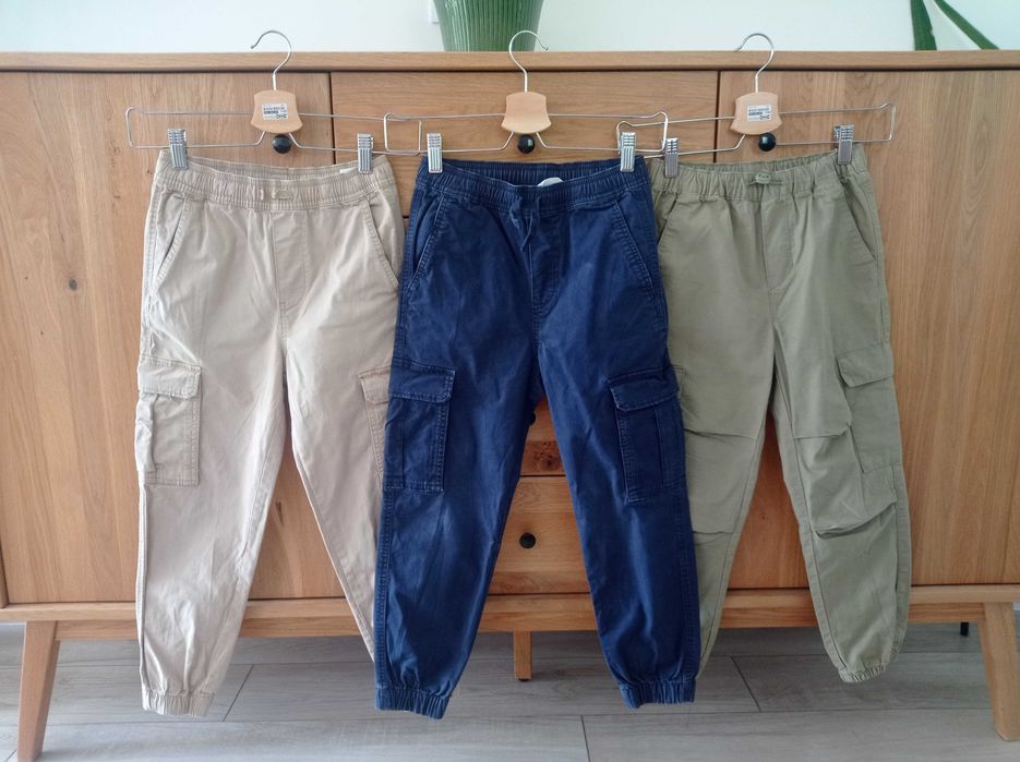 Długie spodnie H&M rozmiar 128 komplet