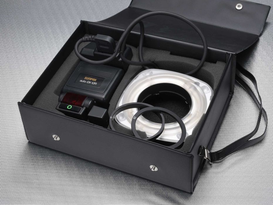 Lampa błyskowa pierścieniowa