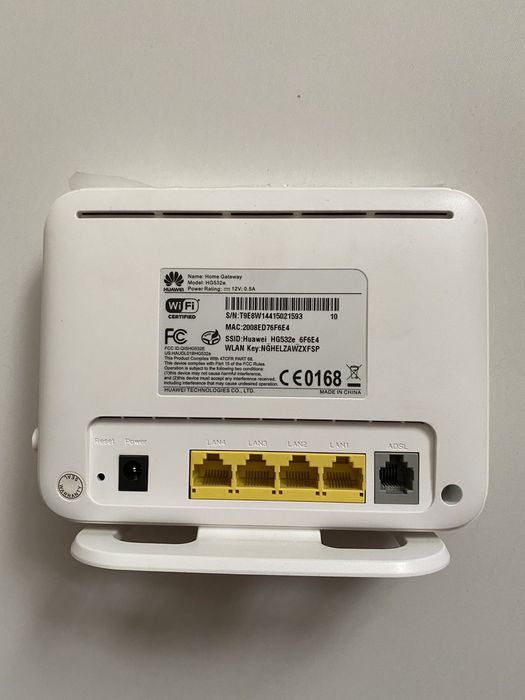 Продам роутер Huawei