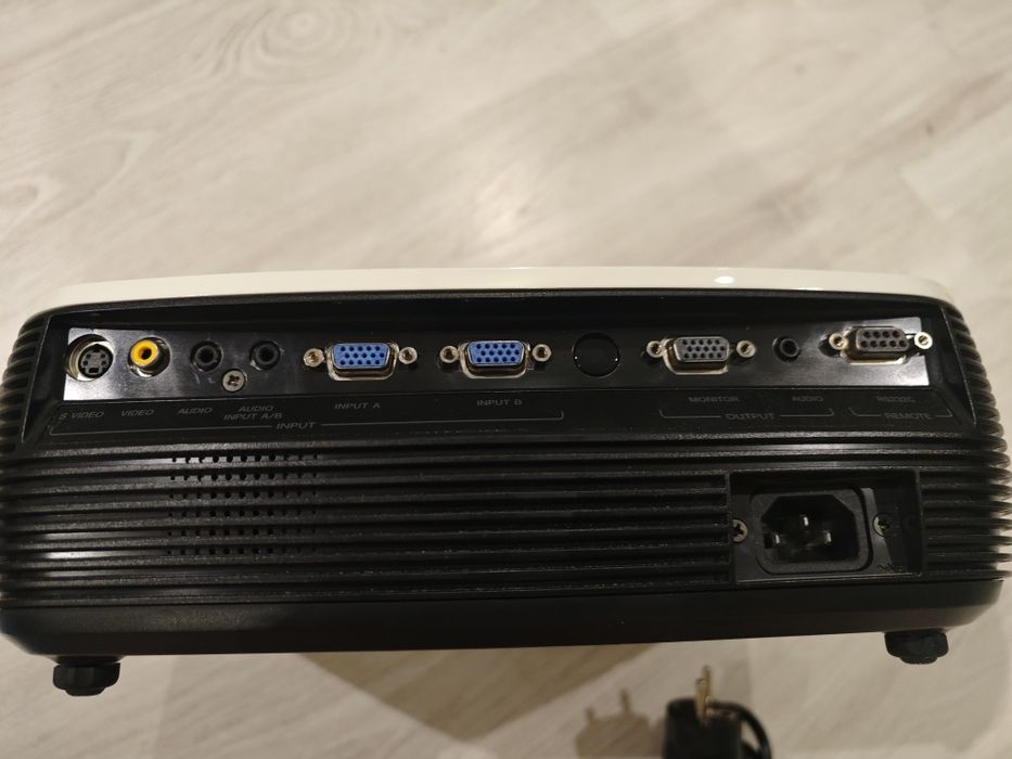 Sony VPL-EX4 projektor