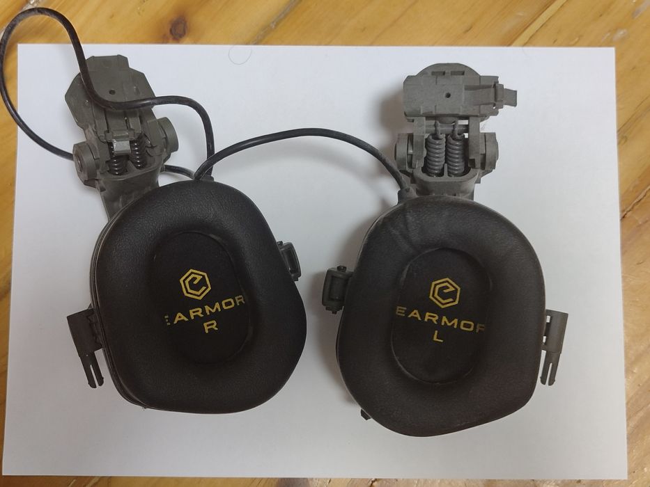 Наушники Earmor L ,запчасти