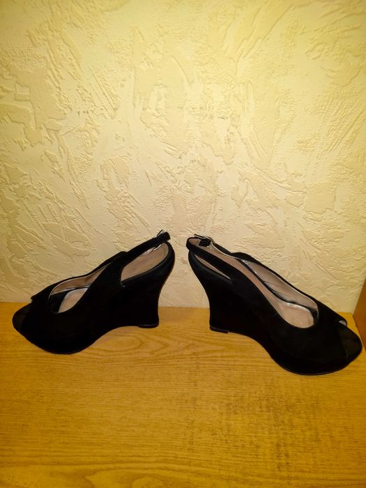 Босоніжки 36 розмір,замш натуральний,бренд Primadonna, Braska-надсилаю