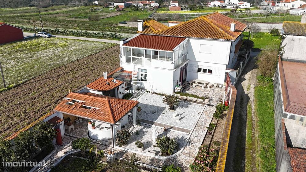 Moradia T5, Marinha das Ondas
