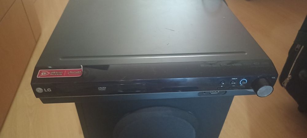 Leitor de DVD LG com Sistema de som surround