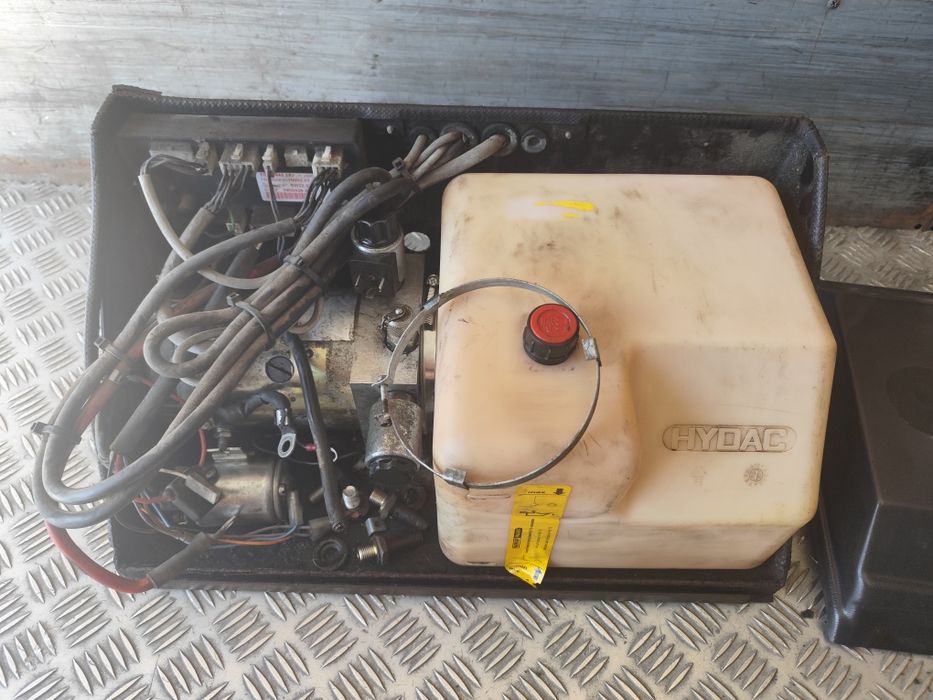 Маслостанция  на гидроборт 24 вольта , Палфингер