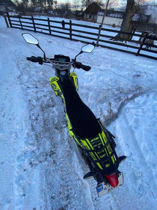 Продам мотоцикл лонкін 300