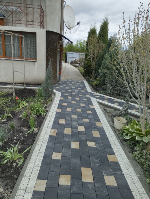 Укладання бруківки