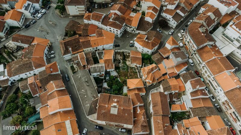 Prédio / Fundão, Fundão