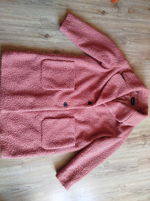 Płaszcz damski z sztucznego baranka Reserved