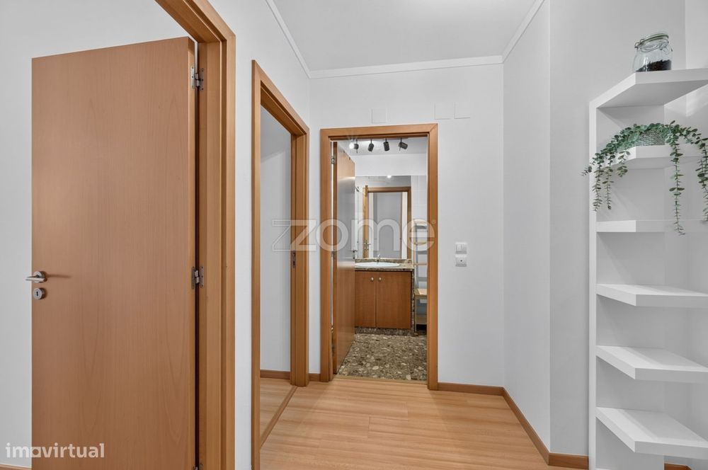 Apartamento T2 mobilado para arrendamento no Lumiar – Alta de Lisboa