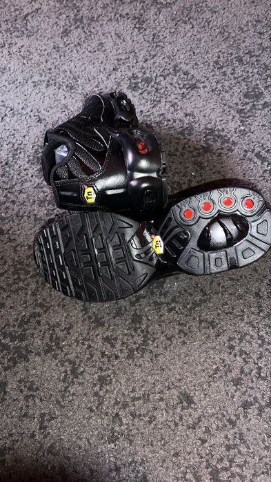 Nike Air Max Plus TN Pretos