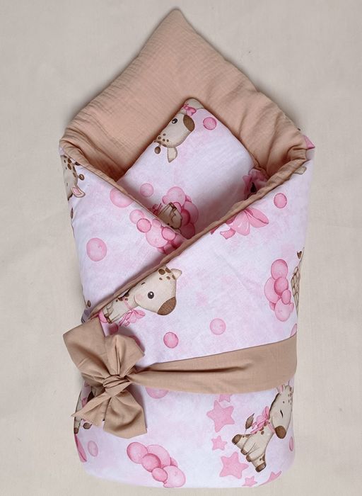 Rożek niemowlęcy becik żyrafy z muślinem