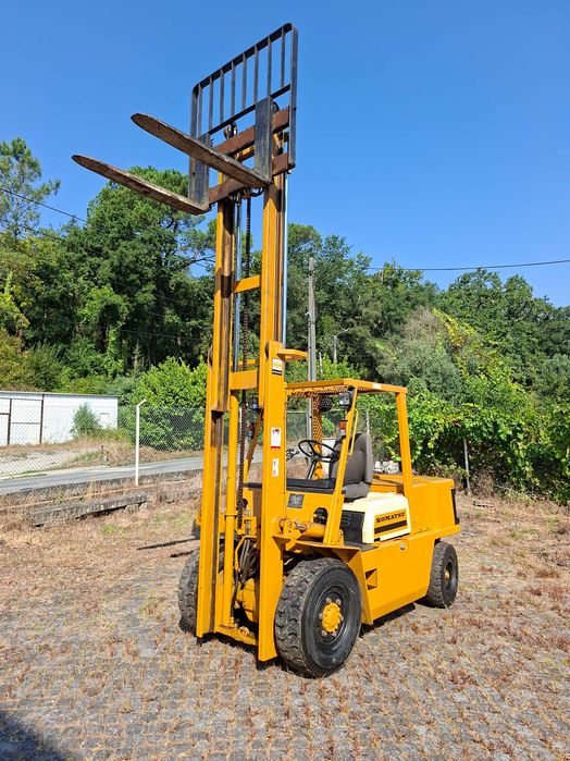 Empilhador Komatsu 4.T a diesel impecável