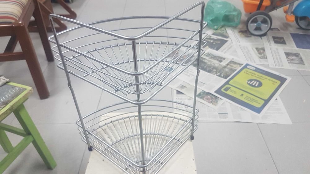 Prateleira em Inox para casa de banho - forma Triangulo para canto