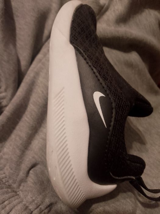 Дитячі кросівки NIKE оригінал.