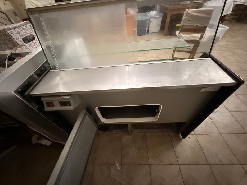 Arca de refrigeração para Restauração