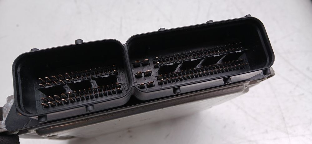 Centralina motor / ECU VOLKSWAGEN Touran (1T)