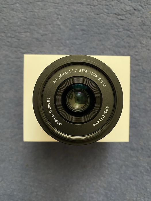Об'єктив Viltrox AF 25mm f/1.7 Air XF для Fujifilm + захисний світловий фільтр Viltrox Ultra-slim MC UV 52mm (гарантія)