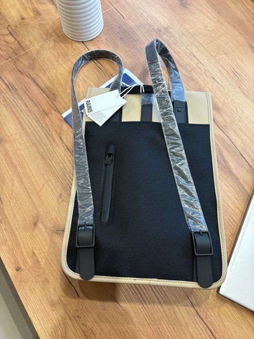 Nowy Rains plecak beżowy - backpack. Teraz tylko 149 zł!