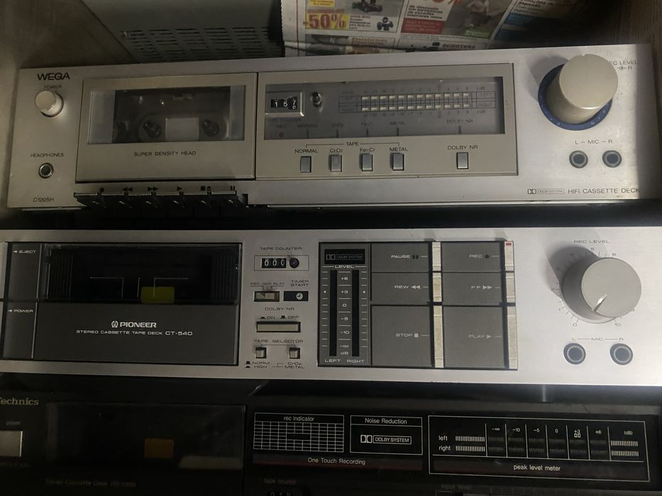 Lote de gravadores de cassetes e cassetes