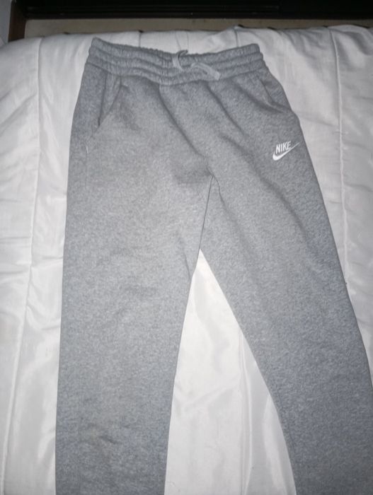 Calça de fato de treino cinzenta Nike