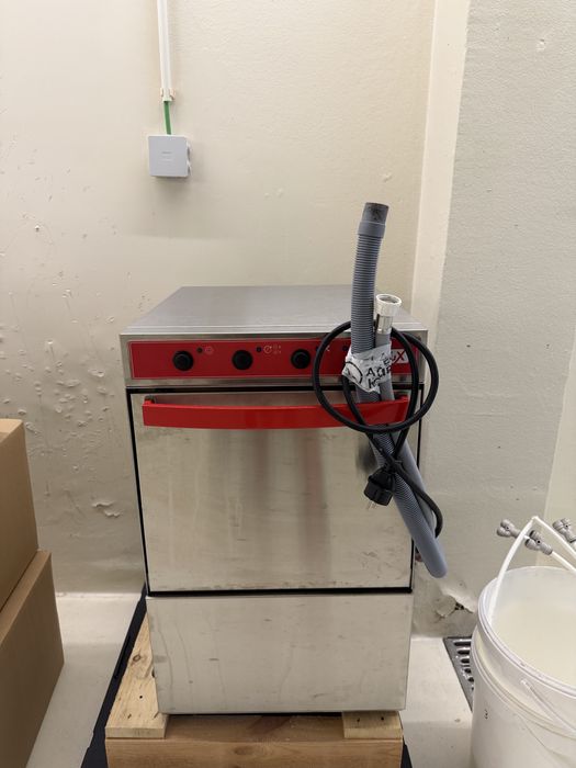 Maquina lava-copos como nova 35x35