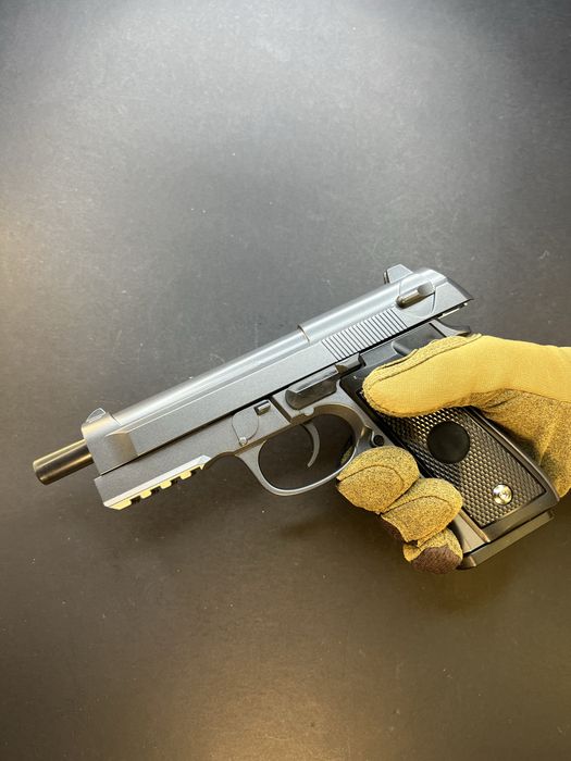 Іграшковий пістолет Beretta M9A3 V22 сріблясто-сірий 6 мм пружинний