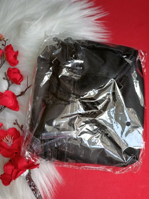 Czarna saszetka, nerka, nowa