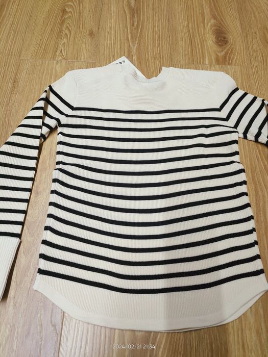 Sweterek prążkowany Uni