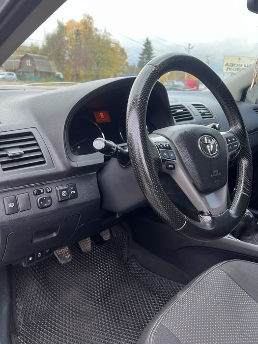 Toyota Avensis 2.0 газ бензин