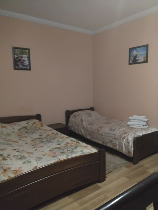 Продам квартиру біля санаторію Сонячне Закарпаття с. ПОЛЯНА 117 м.кв