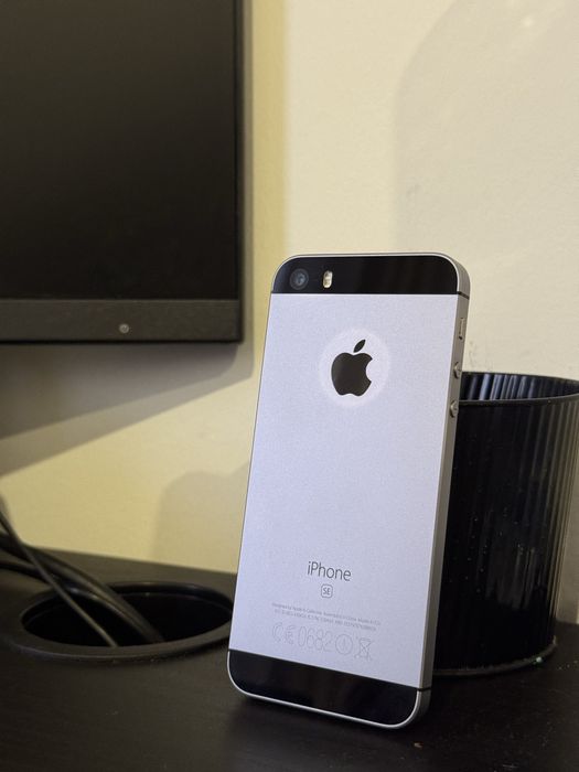Iphone se(2016) como novo