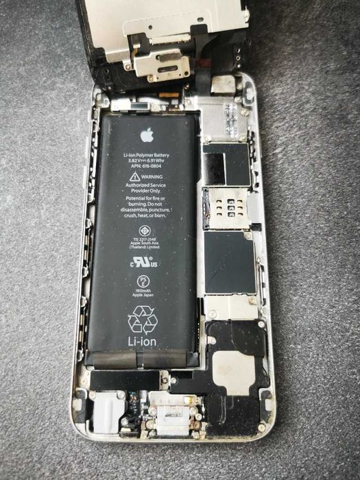 iPhone 6 (A1586)