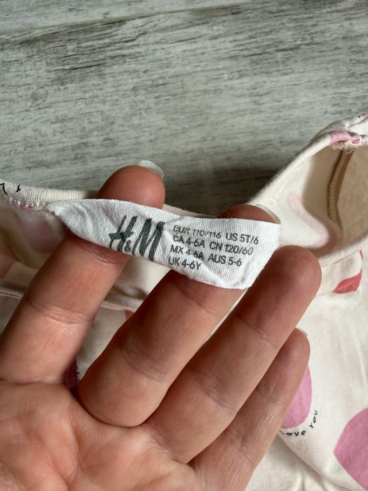 бежева сукня в сердечка H&M 110-116 см, 4-6 років з довгим рукавом