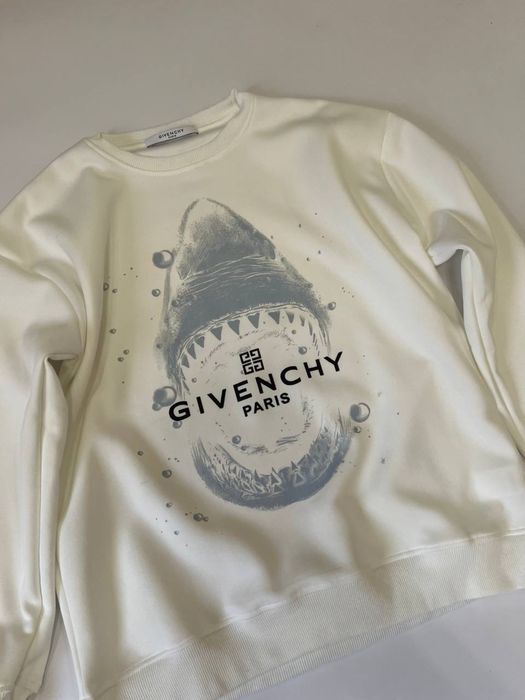 Givenchy shark,new,size:S,M