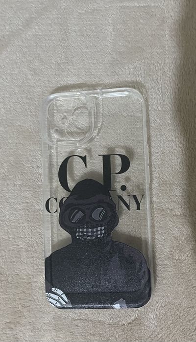 Продам чехол сп компани новый