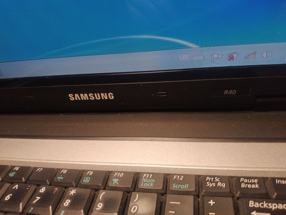 Ноутбук самсунг r40
