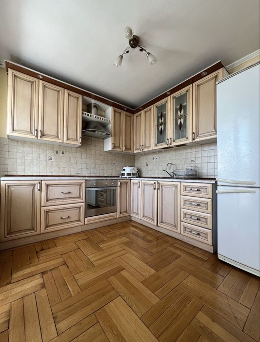 Власник. Продам 3-х кім. з ремонтом. Метро Деміївська 2хв, Держ прогрм