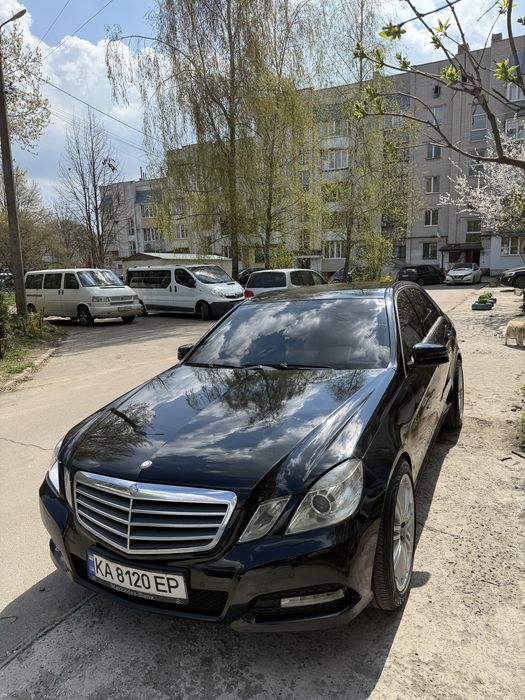 Mercedes-Benz E212 2012 рік 2.2 дизель автомат