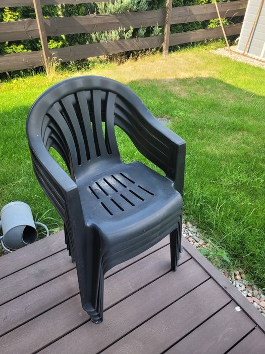 Krzesła ogrodowe plastikowe