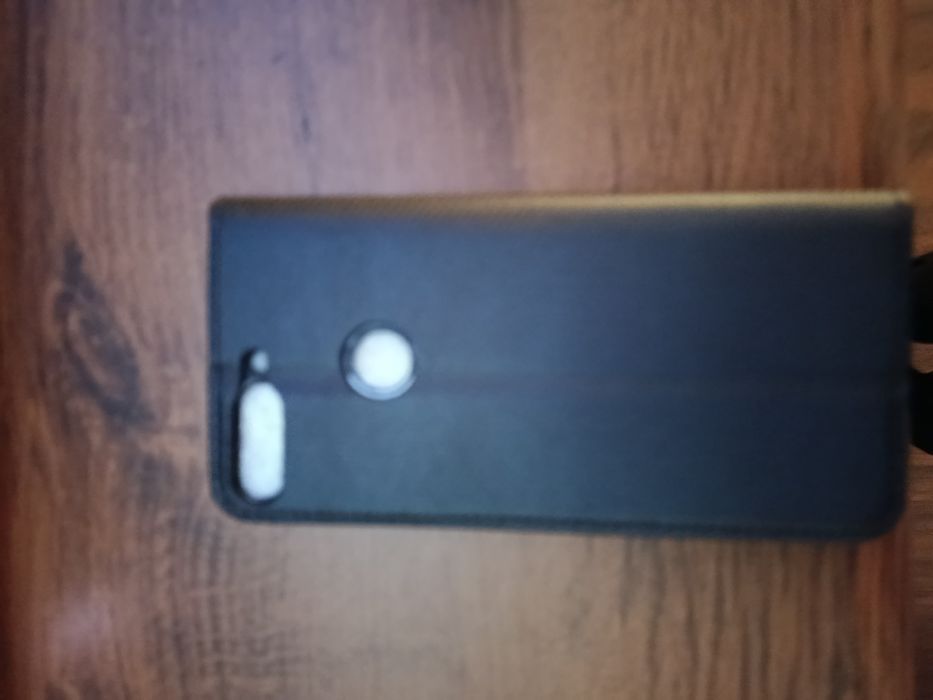 Etui z klapką na telefon HTC 12