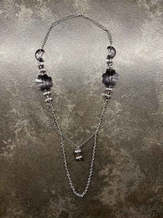 srebrny naszyjnik księżyc kwiat czarny kryształ Bijou Brigitte