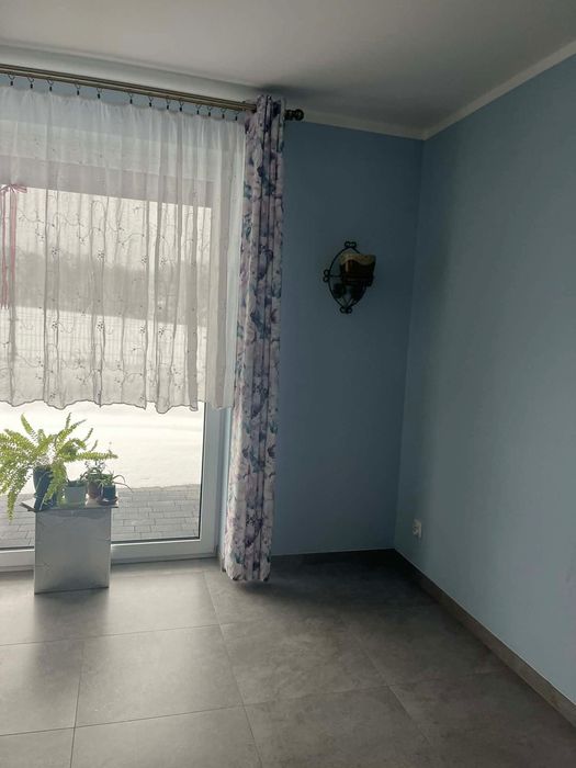 Apartament - 3 pokoje z ogródkiem i miejscem parkingowym w garażu