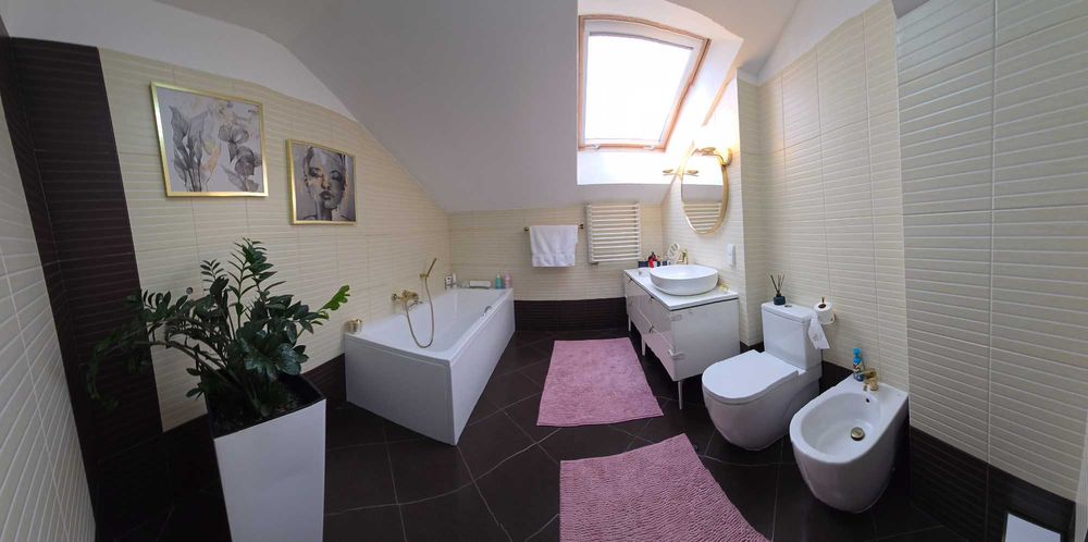 Przestronne 4 pokojowe mieszkanie z klimatyzacją