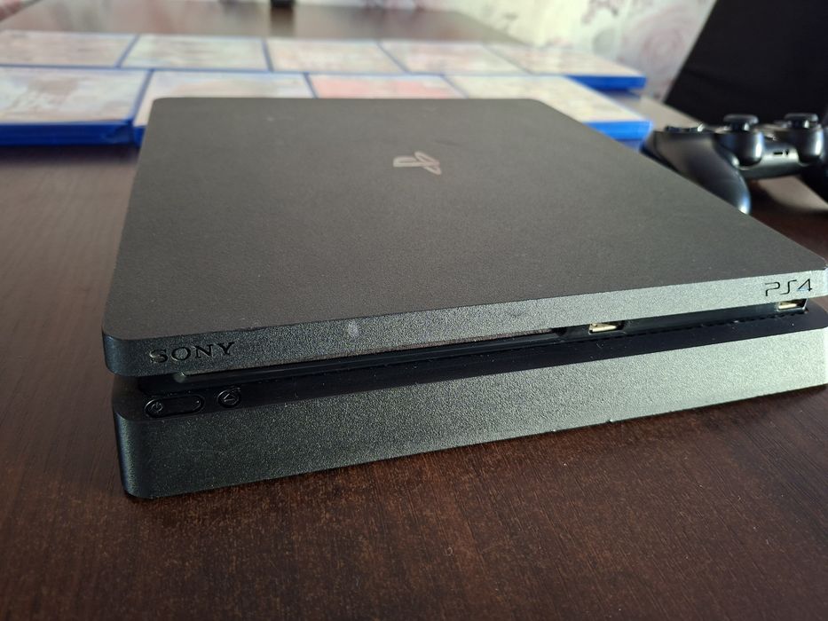 PS4 SLIM 500GB :)