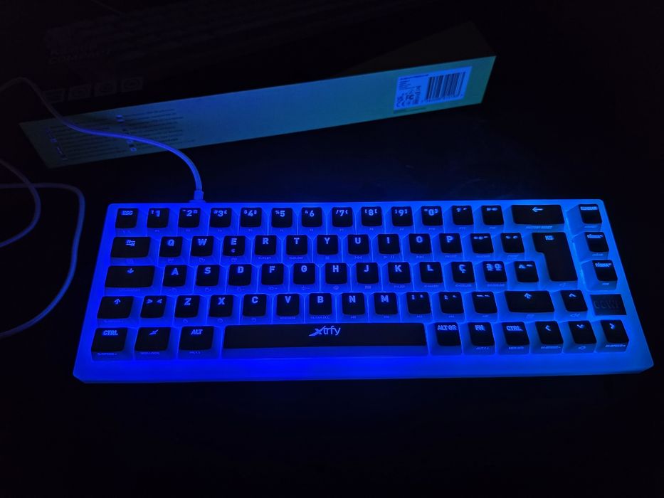 Xtrfy K5 RGB Compact 65% Branco