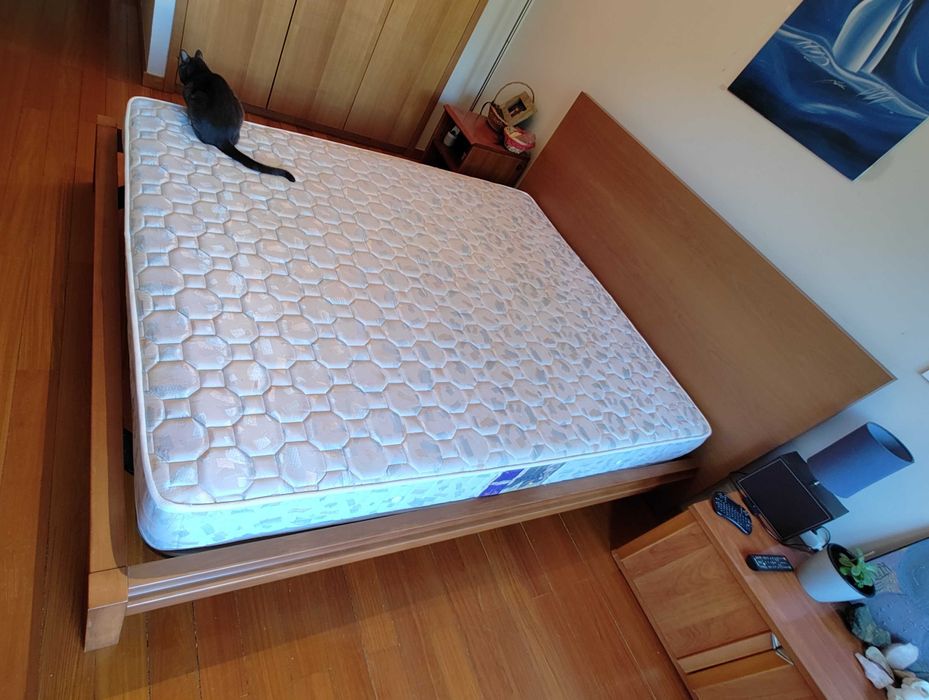 Cama + estrado (com ou sem colchão) - 150x190