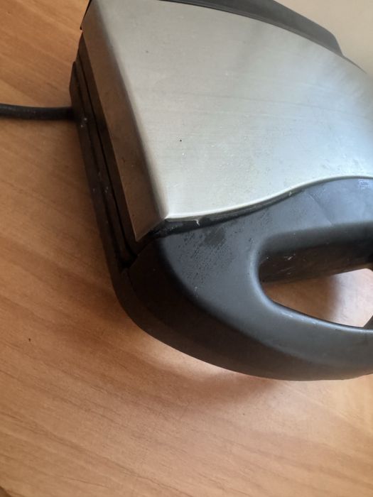 Бутербродниця American